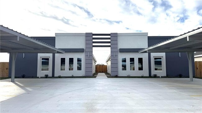 Primary Photo - 17 S 43rd St