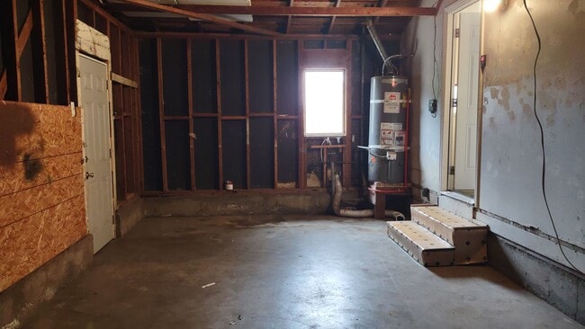 Building Photo - 6431 Wire Dr