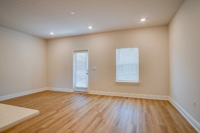 Building Photo - Brand New! Stylish 3BR/2.5BA Townhome with Modern Finishes, Quartz Kitchen, Garage, and Easy Acce...