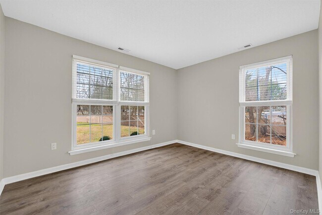 Building Photo - 111 Cartwheel Ct