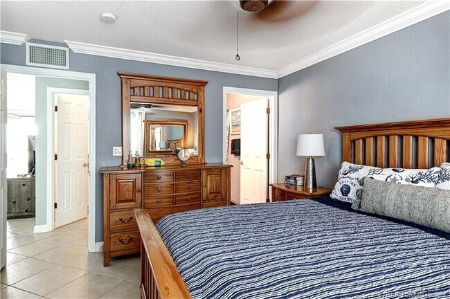 Building Photo - 3541 NE Ocean Blvd