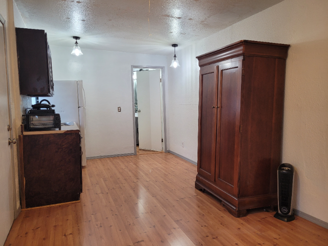 Building Photo - 4202 E Darrel Rd