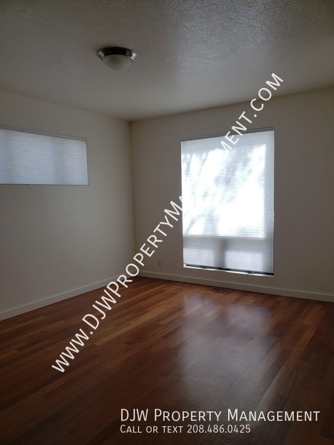 Building Photo - 1713 N 13th St