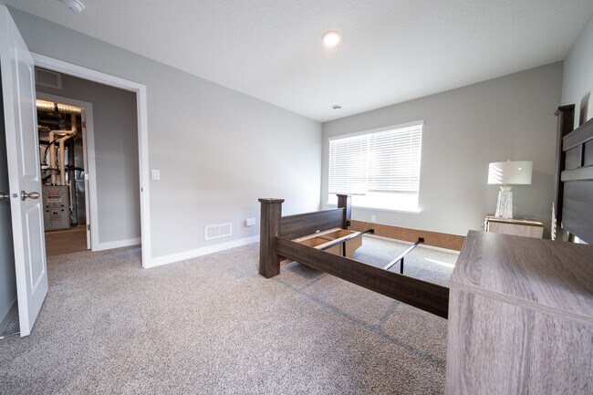 Building Photo - 17073 Dysart Pl