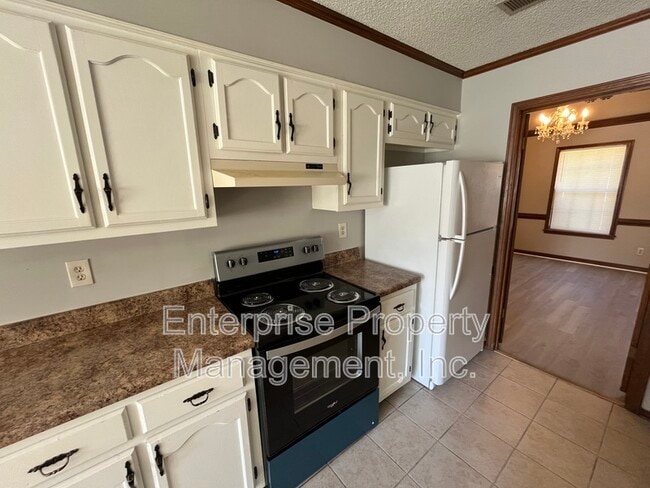 Building Photo - 5429 Craigmont Dr