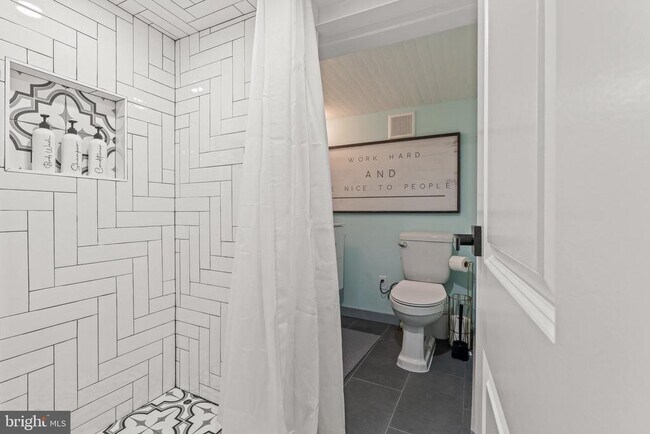 Building Photo - 2232 S 17th St