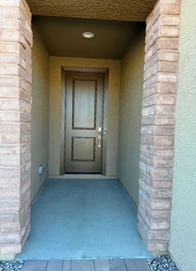 Building Photo - 4 bedroom Nextgen home in Phoenix