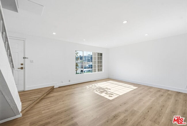 Building Photo - 19111 Hamlin St