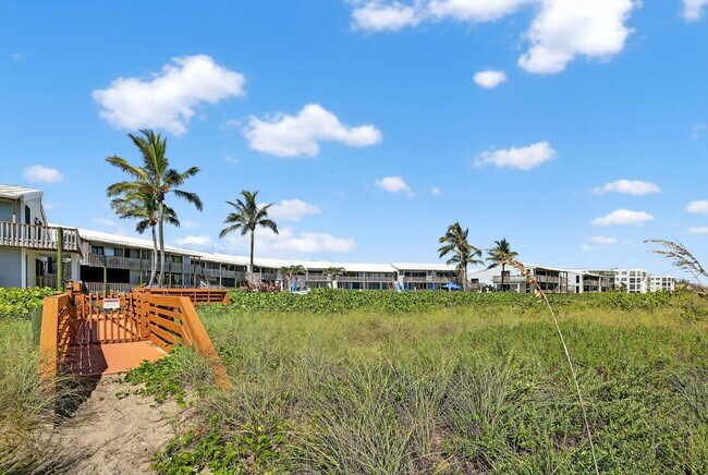 Building Photo - 2355 NE Ocean Blvd