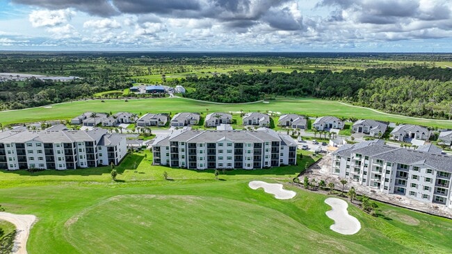 Building Photo - "Spacious 3-Bed with 2 Baths Condo in Prime Venice Location"