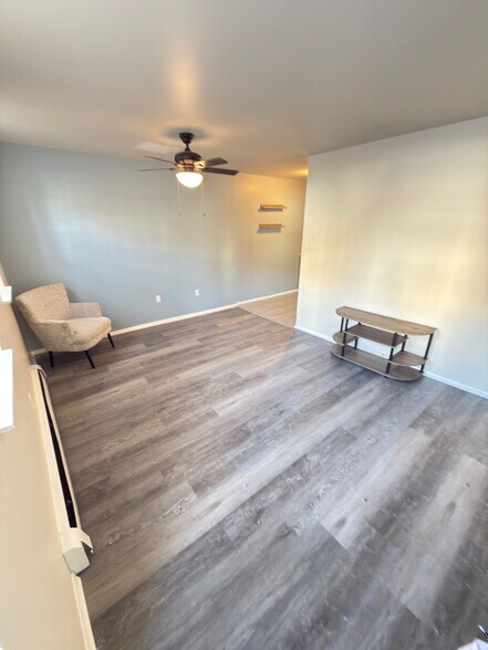 Building Photo - 916 S 11th St