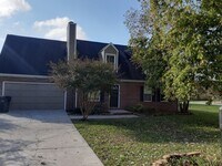 Building Photo - Great Home on corner lot in prime location in Knoxville