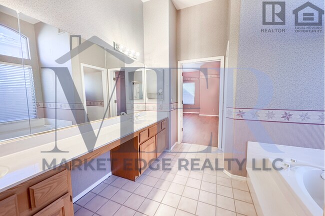 Building Photo - 4Bed/2.5Bath Home at Deer Valley Rd/67th Ave! $399 MOVE-IN SPECIAL! Ready for Immediate Move-In!