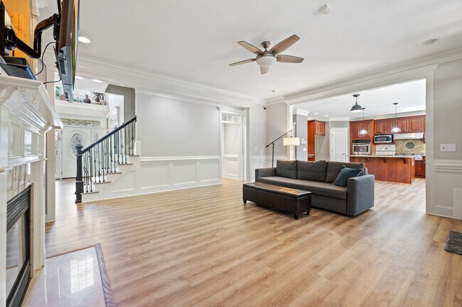 Building Photo - Apex Rental with Renovated Attic, Screened...