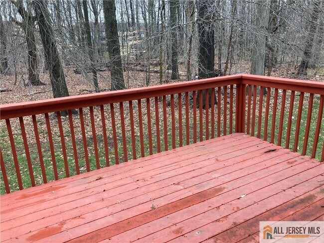 Building Photo - 212 Hawthorne Rd