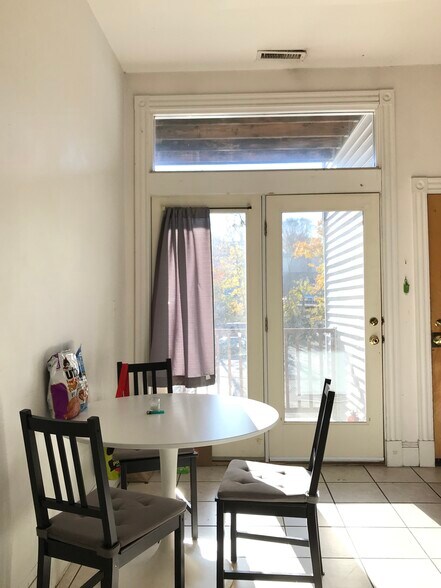 Building Photo - 1548 Tremont St