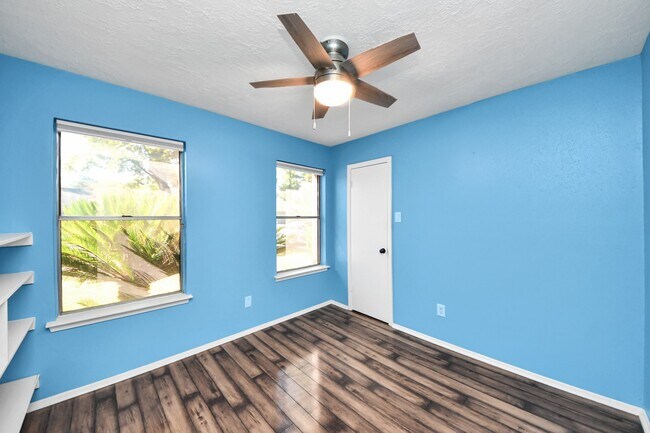 Building Photo - 3514 Spanish Acorn Ln