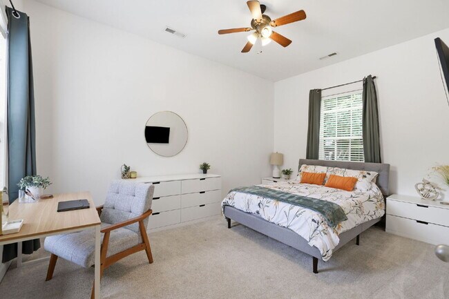 Building Photo - Welcome Home to 8626 Sagekirk Ct