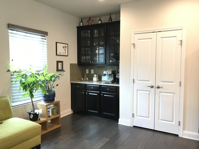 Dry Bar and Pantry - 11275 Bryton Pkwy