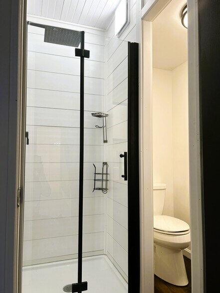 Building Photo - 241 Market St