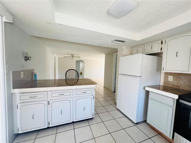 Building Photo - 7811 Embassy Blvd