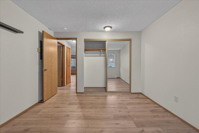 Building Photo - 12600 SE Freeman Way