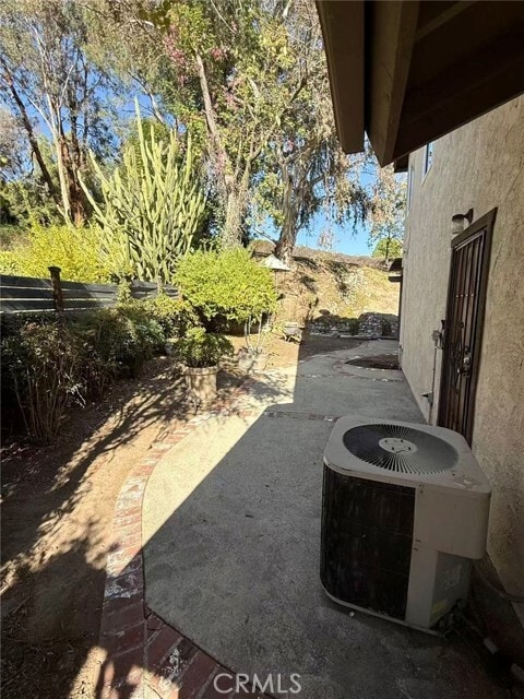 Building Photo - 15189 Palisade St