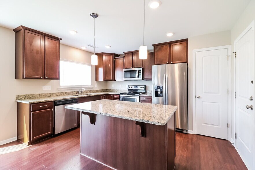 Building Photo - 232 Pamlico Dr