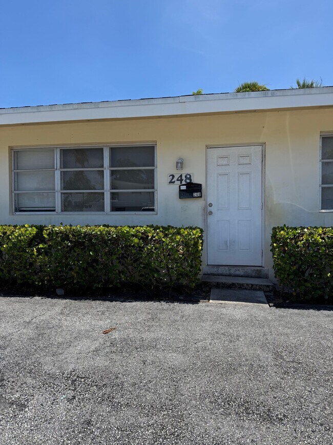 Primary Photo - 248 Wenonah Pl