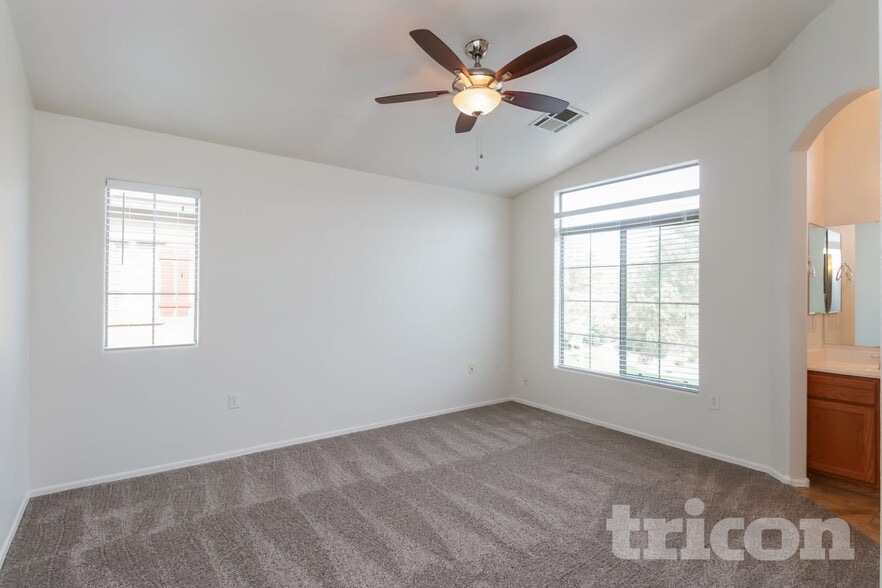 Building Photo - 1350 S Greenfield Rd