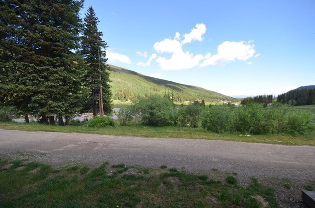 Building Photo - 3bed/2bath Condo, 10 minutes from Breck!