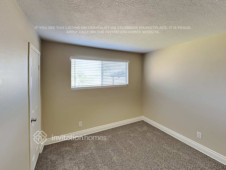 Building Photo - 720 Camellia St