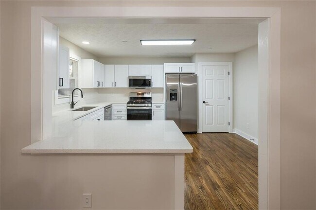 Building Photo - 237 Park Ave