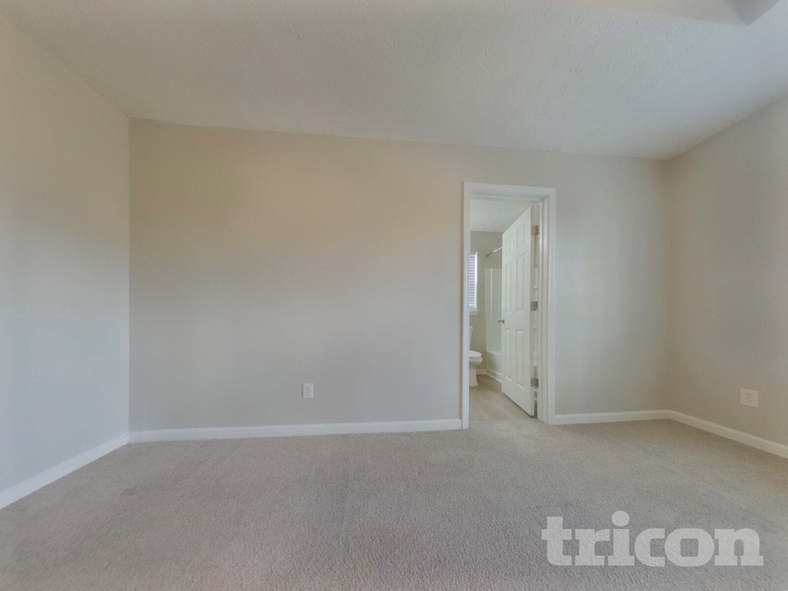 Building Photo - 501 Arrowhead Dr