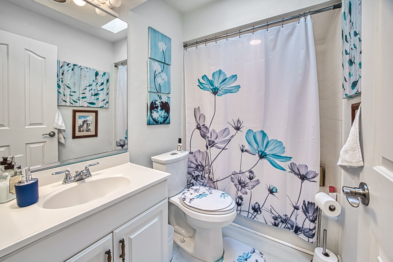 Building Photo - 2490 Outrigger Ln