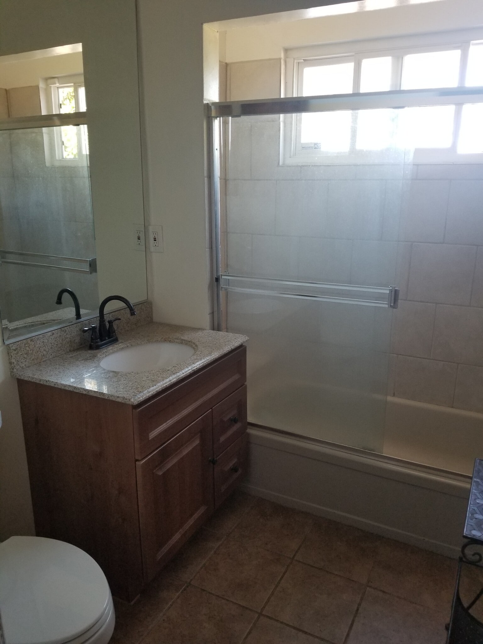 Private Full Bath - 2066 Trudie Dr