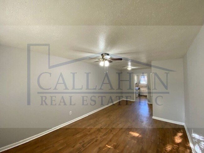 Building Photo - 8211 Woodview Dr N