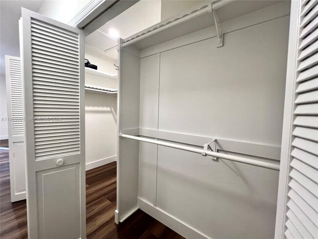 Building Photo - 4350 Palmarito St