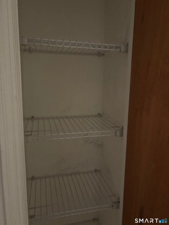 Building Photo - 31 Railroad St