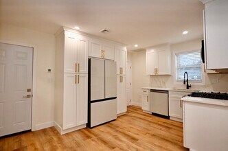 Building Photo - 12 Leroy Ave