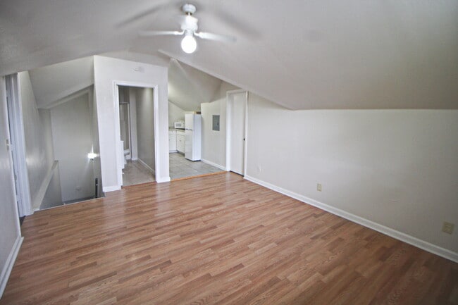 Building Photo - 232 Cornell Ave