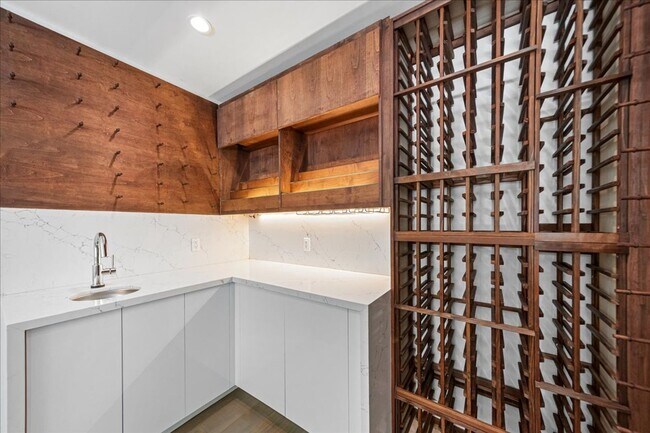 Building Photo - 1455 S Castello-