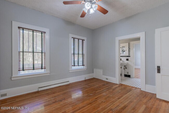 Building Photo - 1072 Brown St