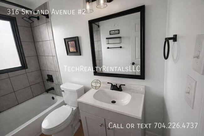 Building Photo - 316 Skyland Ave