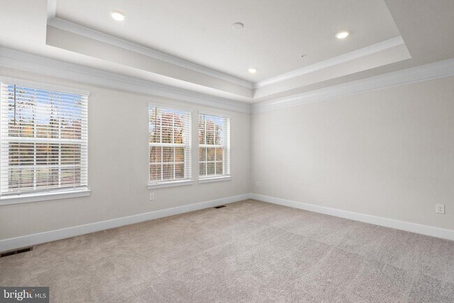 Building Photo - 516 Downswing Rd