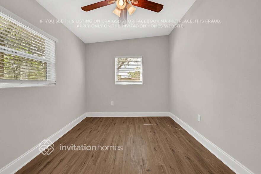 Building Photo - 1326 42nd St