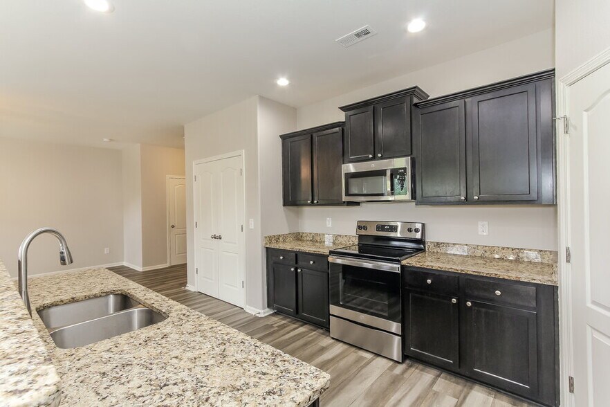 Building Photo - 1157 Black Diamond Dr