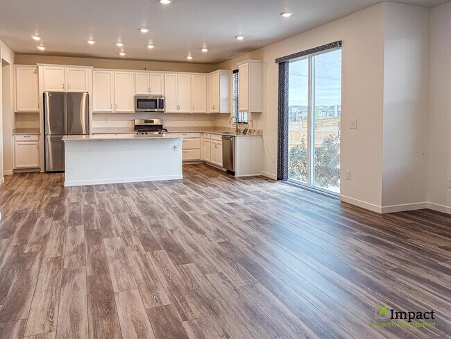 Building Photo - 10228 Vaughn St