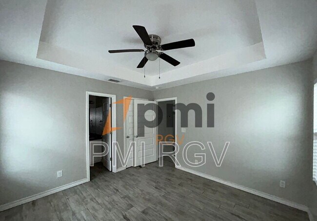Building Photo - 1420 Quitaca Dr