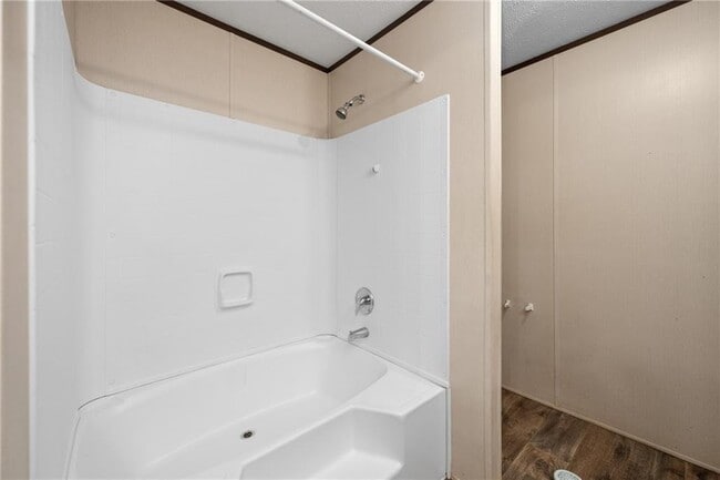 Building Photo - 6550 Oak Grove Rd